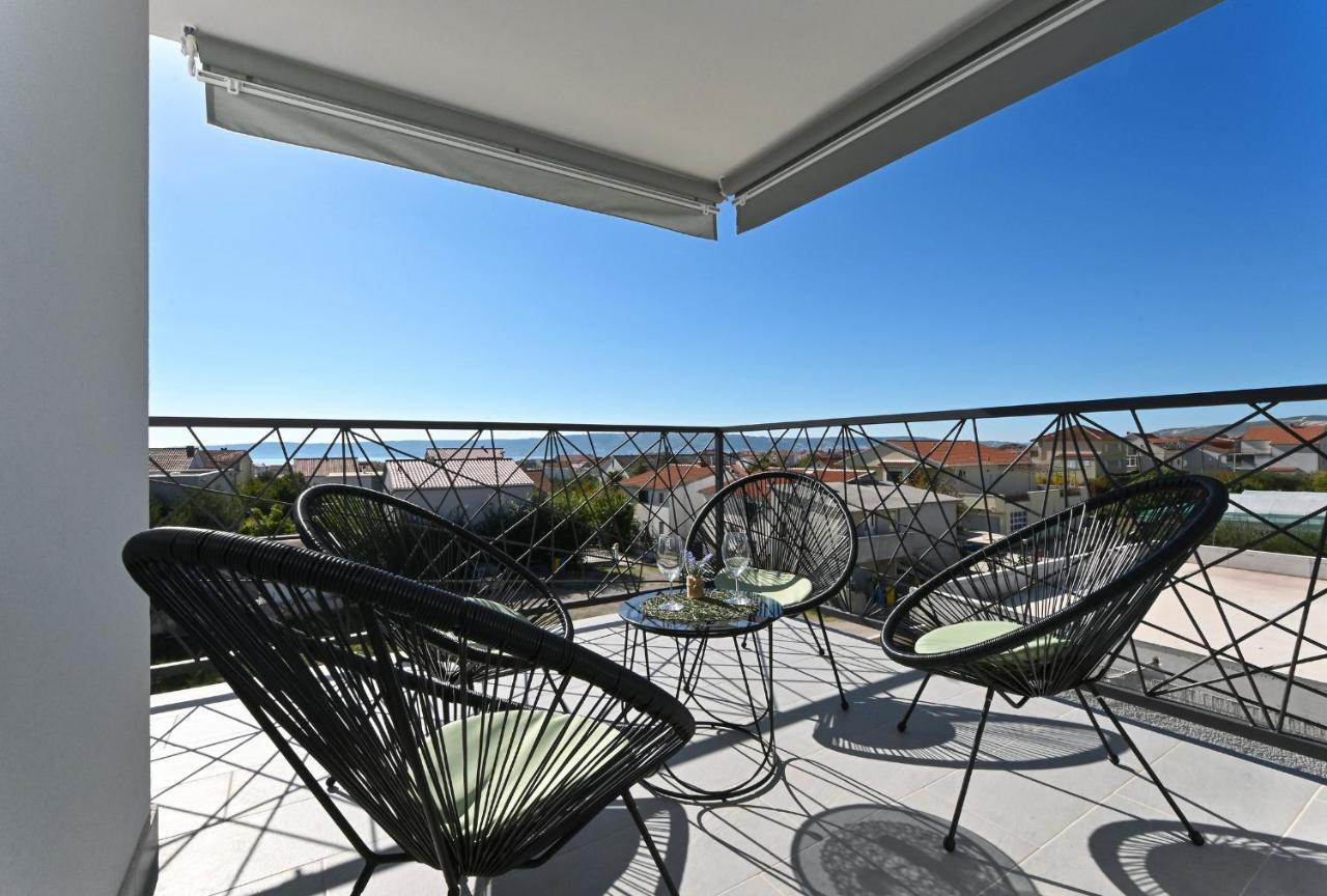 Luxury Apartment White Crystal Каштела Экстерьер фото