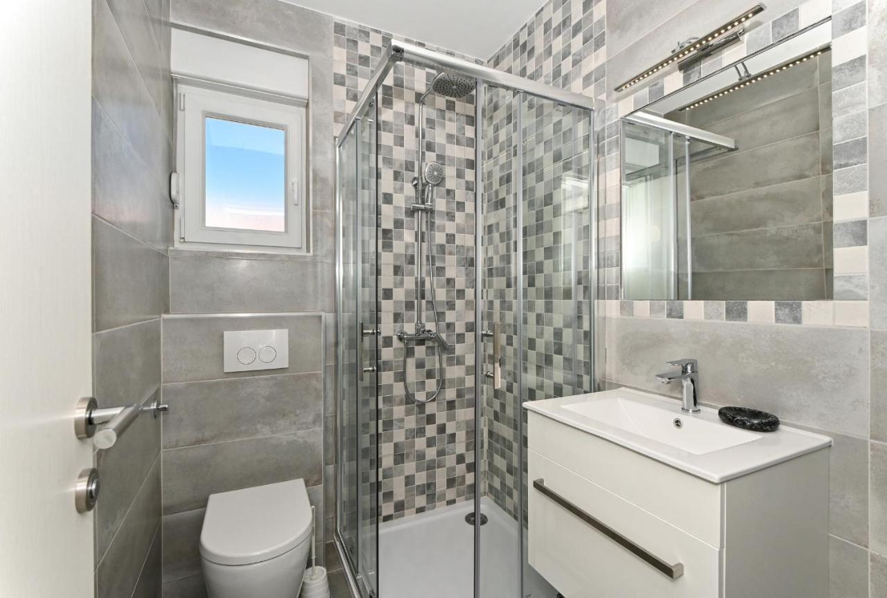 Luxury Apartment White Crystal Каштела Экстерьер фото
